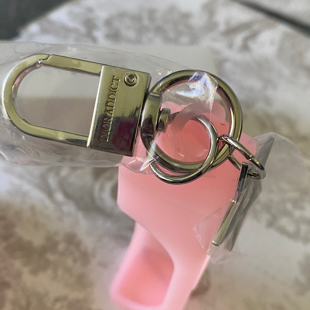 Dior Addict Key Chain - Picture 6 of 11